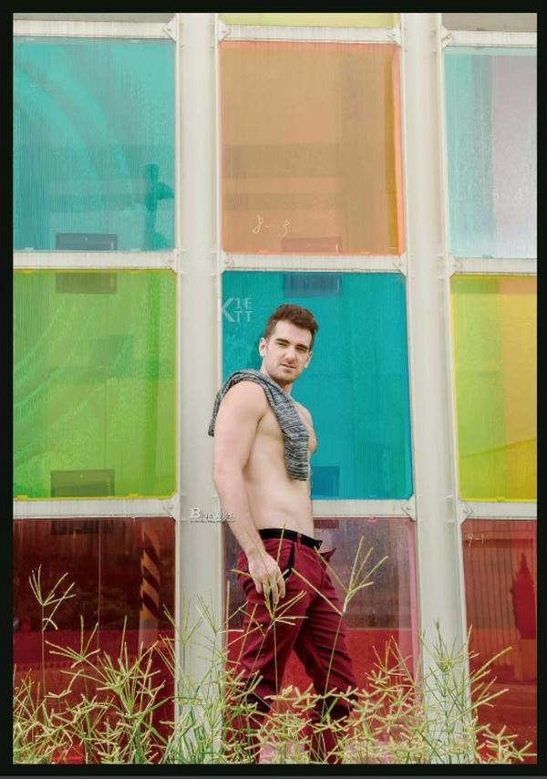 Whoseman-5-補教型男外師-Maxime